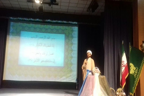 مومنان در صف جنگی با دشمنان همچون سرب غیرقابل نفوذ هستند مومنان در صف جنگی با دشمنان همچون سرب غیرقابل نفوذ هستند