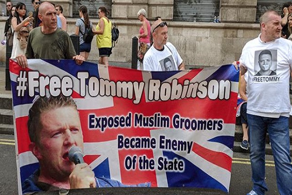Londra'da aşırı sağcı Robinson'a destek gösterisi düzenlendi