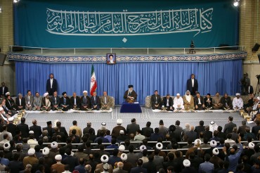 伊斯兰革命领袖：伊朗通过遵循《古兰经》教导顽强地屹立在美国面前并取得了发展
