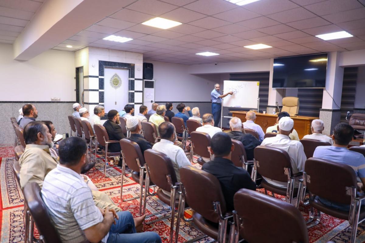 بالصور..مشاركة 40 طالباً في دورة قرآنية تخصّصية في إتقان الأداء بالعراق