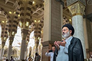 تقرير مصور | صلاة الجماعة في مسجد النبي(ص) بحضور رئيس بعثة الحج الايرانية