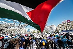 In Bildern: Muslime feiern das Opferfest Eid Al-Adha des Jahres 2024 auf der ganzen Welt