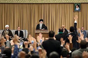 Leader Attends Quranic Event in Tehran on First Day of Ramadan