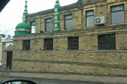 On Christmas Day, a Bradford Mosque Becomes a Community Hub