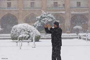 La nevada otoñal transforma Isfahán en un lienzo invernal