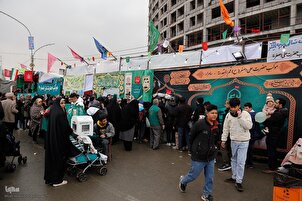 Mukeb recibe y atiende a los peregrinos durante el Eid a Mitad de Shaban