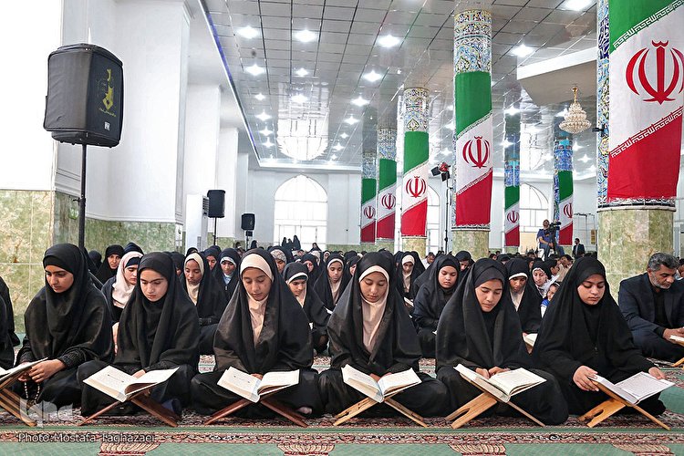 محفل انس با قرآن کاروان قرآنی انقلاب در میناب