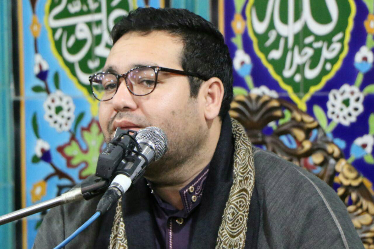 محفل بزرگ انس با قرآن در ملایر برگزار میشود محفل بزرگ انس با قرآن در ملایر برگزار میشود
