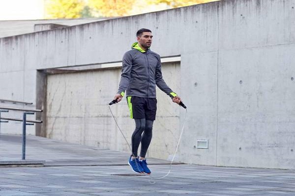 ورزش در روزهای کرونایی/ بهترین حرکات ورزشی در دوران قرنطینه خانگی ورزش در روزهای کرونایی/ بهترین حرکات ورزشی در دوران قرنطینه خانگی