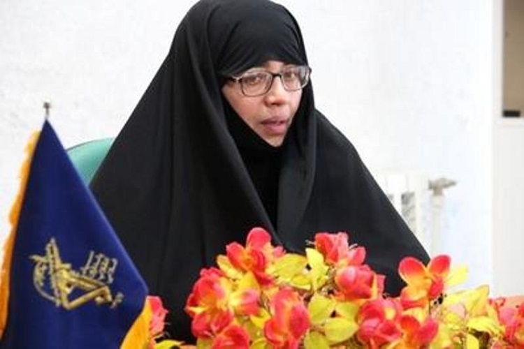 ا اشاره به اینکه اخلاص آبروی بسیج است، اظهار کرد: برای مصون ماندن از خدعه شیطان و مقابله با جنگ نرم، باید اخلاص و مجاهدت داشت، ما به عنوان رزمندگان جنگ نرم انقلاب، باید تلاش نمود تا در زمان معین به صحنه رسید هر چند که ما دیر رسیده‌ایم چرا که اکنون با انبوهی از فجایع در جامعه روبرو هستیم.  اصل تربیت انسان باید منطبق بر دو صبح و یک شب باشد