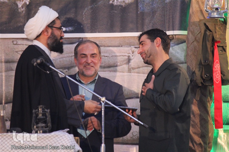 گزارش تصویری از سیودومین یادواره سردار شهید «علی چیتسازیان» در همدان گزارش تصویری از سیودومین یادواره سردار شهید «علی چیتسازیان» در همدان