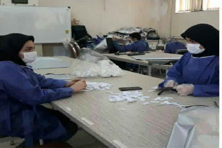 تولید روزانه 50 دست لباس بیمارستانی به همت کانون قرآن دانشگاه بوعلی&zwnj;سینا