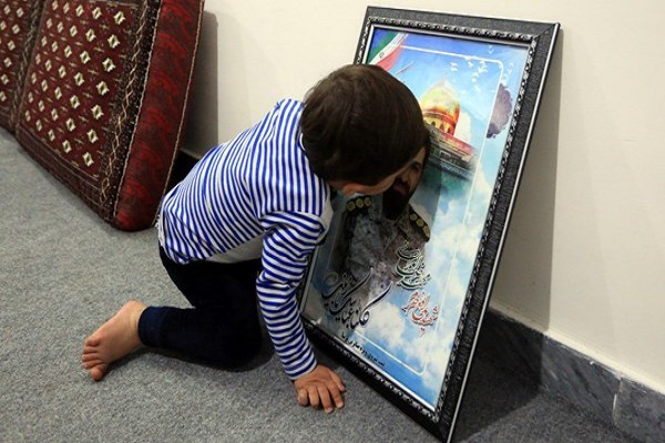 خاطره کوتاه یک همسر شهید همدانی در دیدار با حاج قاسم