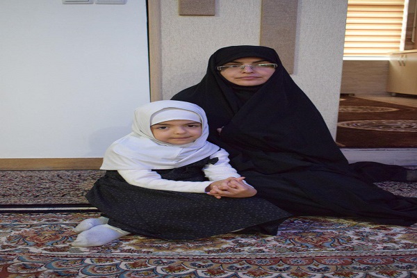 سردار سلیمانی همچون پدری دلسوز هوای ما همسران شهدا را داشت