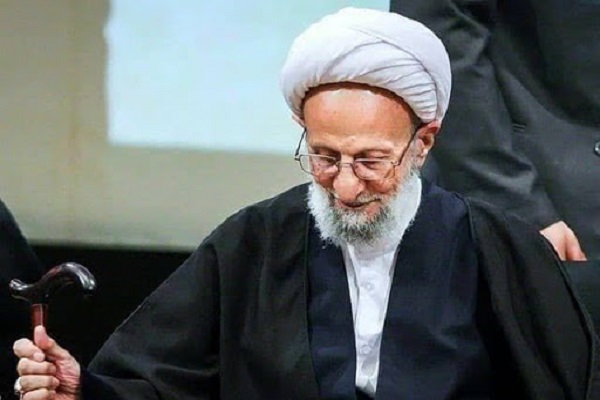 هجمه&zwnj;های سیاسی علیه علامه مصباح به علت دفاع از ولایت و انقلاب بود