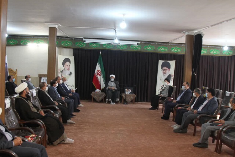 تجلیل از 20 دستگاه برتر در حوزه نماز در همدان