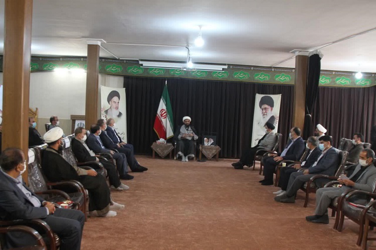 تجلیل از 20 دستگاه برتر در حوزه نماز در همدان