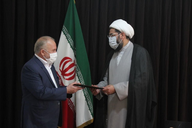 تجلیل از 20 دستگاه برتر در حوزه نماز در همدان