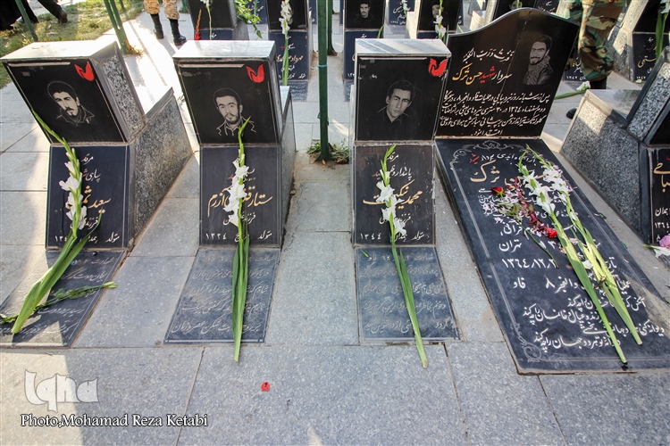 عکس | به خاک افتادند تا ما به خاک نیفتیم