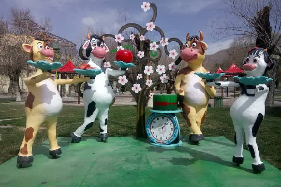 خودنمائی 50 المان نوروزی در ملایر خودنمائی 50 المان نوروزی در ملایر