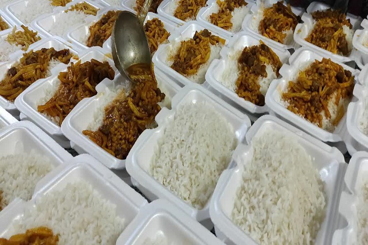 توزیع 5000 پرس غذا در همدان در پویش &laquo;مهمان خدائید&raquo; + عکس