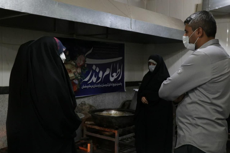 توزیع 5000 پرس غذا در همدان در پویش &laquo;مهمان خدائید&raquo; + عکس