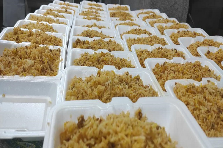 توزیع 5000 پرس غذا در همدان در پویش &laquo;مهمان خدائید&raquo; + عکس