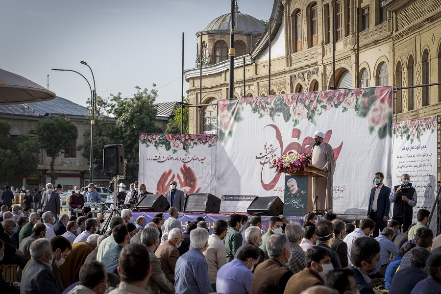 عکس | اقامه نماز عید فطر در همدان