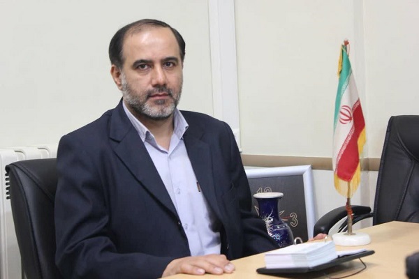 حضور روحانیون در بین دانشآموزان؛ از دلایل موفقیت مدرسه شهید مدنی در حوزه نماز حضور روحانیون در بین دانشآموزان؛ از دلایل موفقیت مدرسه شهید مدنی در حوزه نماز