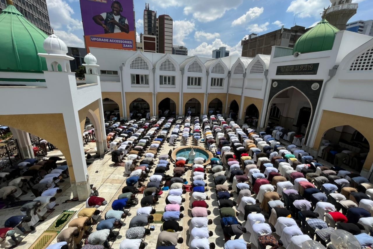 برپایی نخستین نماز جمعه ماه رمضان در نایروبی + عکس