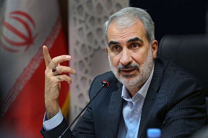 شهید سلیمانی عرصه سخت جنگ را به عرصه تربیتی تبدیل کرد