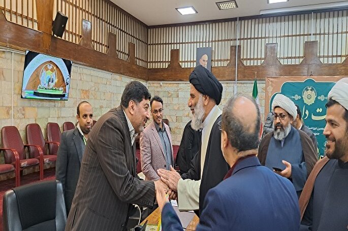 حضور نماینده ولی فقیه در خوزستان در محل برگزاری چهل و پنجمین دوره مسابقات قرآن + عکس