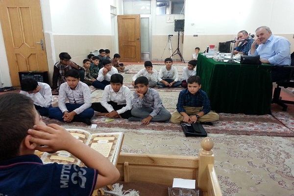 برگزاری مسابقات بین مراکز حفظ قرآن همراه با تحصیل مؤسسه ثامن‌الائمه(ع)