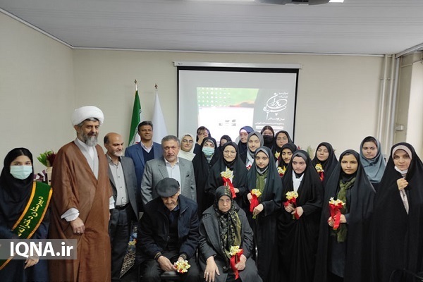 عکس | تجلیل از خانواده شهید «حشمت‌الله ظهرابی» در برنامه مادران چشم به راه