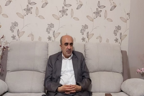 مسعود رستنده، مدرس دانشگاه، قاری و معلم قرآن