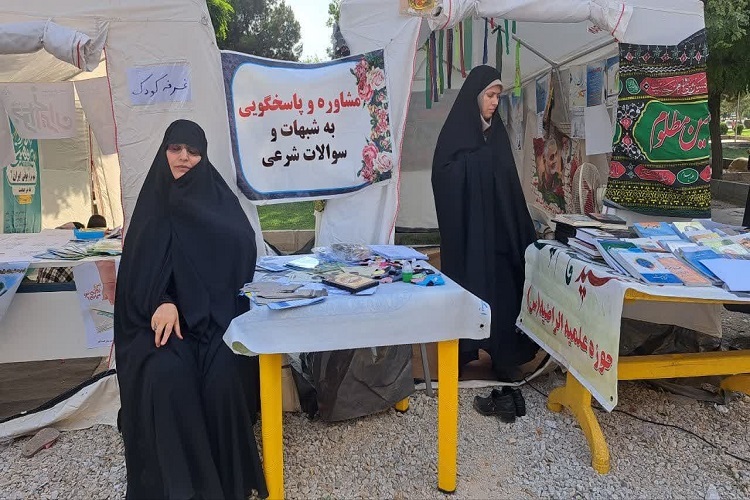 خدمت‌رسانی ایستگاه صلواتی حضرت زهرا(س) به زائران حسینی