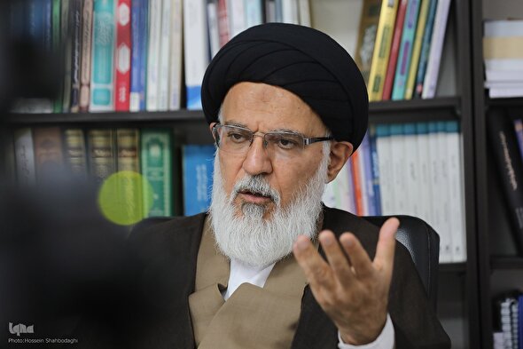 فیلم | وجود حضرت زهرا(س)، حلقه اتصال امت با نبوت و ولایت