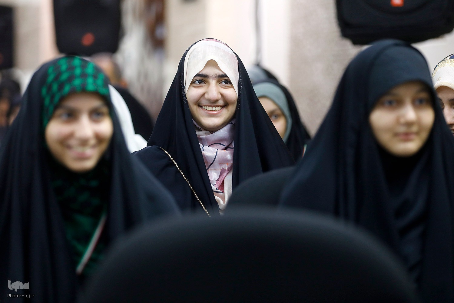 اقدامات مهم والدین در پیشگیری از بحران هویت نوجوانان