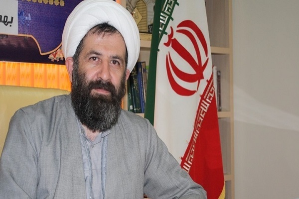 حجت‌الاسلام والمسلمین علی عزیزی، مدیر ستاد هماهنگی کانون‌های فرهنگی هنری مساجد استان همدان