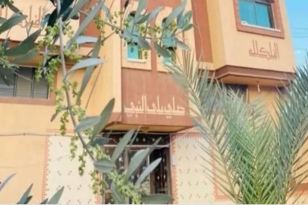 بازدید فلسطینیان از محل شهادت یحیی السنوار + فیلم