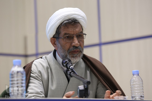 تمرکز علامه مصباح بر مبانی انسان‌شناسی، معرفت‌شناسی و ارزش‌شناسی بود