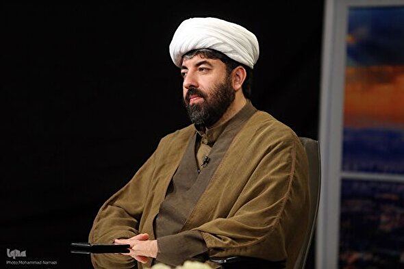 فیلم | ویژگی‌های خاص کلاس درس آیت‌الله جوادی آملی