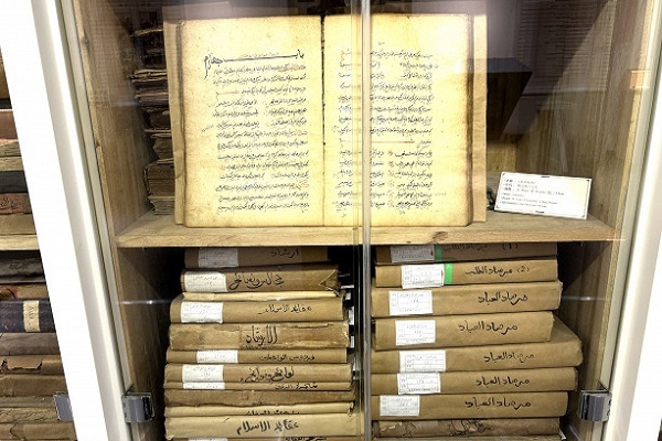 جستجوی اسناد و کتیبه‌های فارسی در شهر ممنوعه 