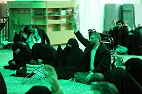 عکس | مناجات شبانه زائران حرم بانوی کرامت در ماه مبارک رمضان