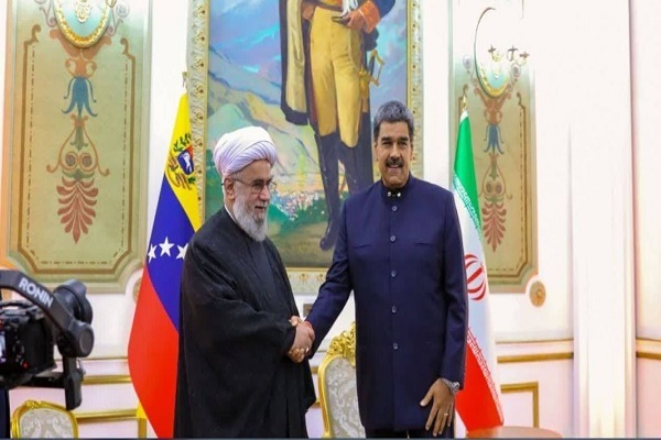 دیدار دبیرکل مجمع جهانی اهل‌بیت(ع) با رئیس جمهور ونزوئلا