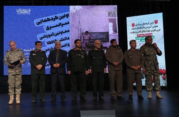 باید فرهنگ دفاع مقدس را به نسل جوان منتقل کنیم