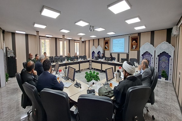 برگزاری جلسه هیئت اندیشه‌ورزی قرارگاه قرآنی نور سپاه + عکس