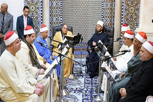 برگزاری محفل قرآنی و ابتهال‌خوانی در مسجد امام حسین(ع) قاهره