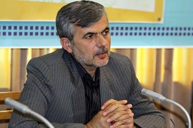 لی اکبر فامیل کریمی، فعال سیاسی همدانی