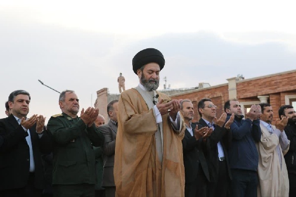 شکوه بندگی مردم اردبیل در نماز عید سعید فطر